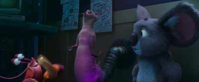 Now hand me that chimichanga. - Hitpig!