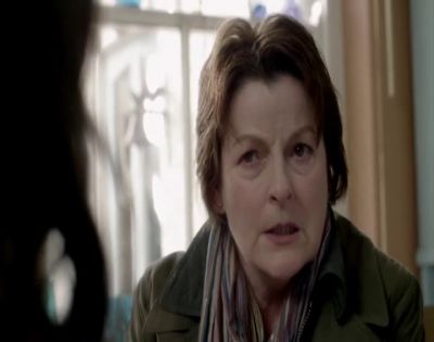Now, Hannah.
This is hard, I know it's hard, - Vera
