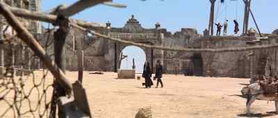 - Now you have to kill her. - A Town Called Hell