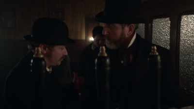 Now, here, do you know
that fella with the glasses? - Dead Still