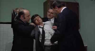 Now, hold him. - The Seven Ups