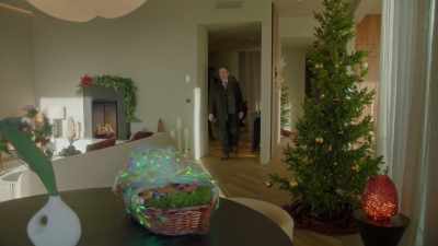 Now, I apologize for
the accommodation, - The Christmas Quest