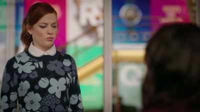Now I have to call him back
and I'm afraid I'm getting fired - Zoey's Extraordinary Playlist