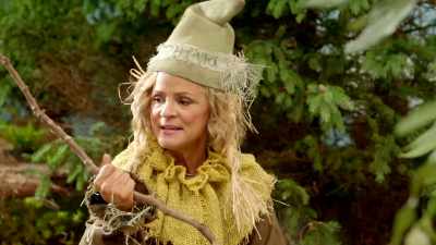 Now, I just need to
attach them together. - At Home with Amy Sedaris