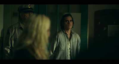 Now, I know it's odd to have
an inmate from E Ward in here, - Joker: Folie à Deux