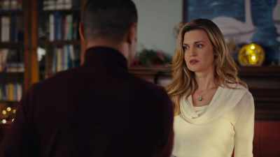 -Now, I really do
have to get back - A Not So Royal Christmas