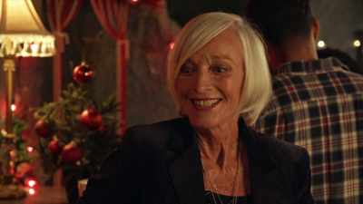 Now, I think it's about time
you sang your classics, - Christmas Stars
