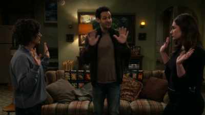 Now, I want you
to put your hands - The Conners