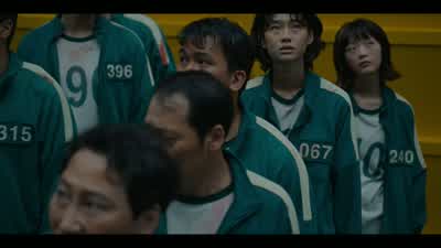 Now, I will draw numbers to decidewhich two teams will play first. - Squid Game
