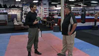 Now I will show you how
to defend from a suicide diaper. - Who Is America?