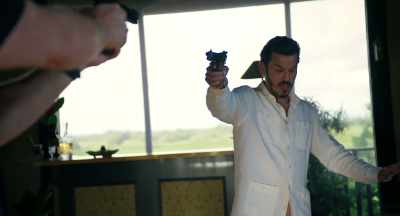 Now... I'm going to make a call. - Panama