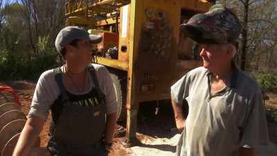 Now, I'm the boss, so he doesn't
like working for the boss. (LAUGHS) - Outback Opal Hunters