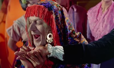 Now this is the palm of a cad - Babes in Toyland