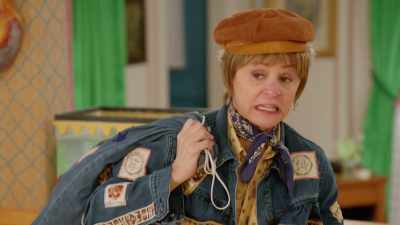 Now, it's gonna get cloudy,
but don't panic, - At Home with Amy Sedaris