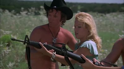 Now it's ready to fire It's ready to fire - Bobbie Jo and the Outlaw