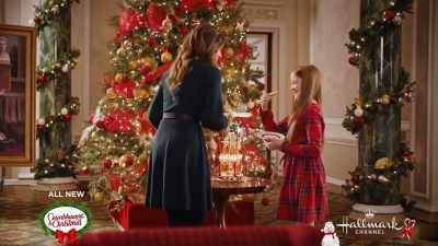 Now, it's time
for my favourite part: - A Christmas Carousel
