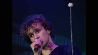 ♪ Now I've swung back down again ♪ - Camden