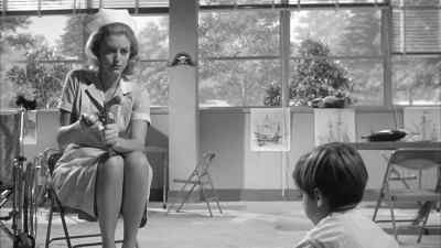Now, let me see you touch your toes. - The Naked Kiss