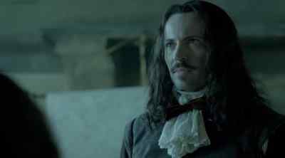  Now let's find this poison toad
          and skin him. - Versailles