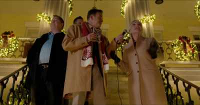 Now, let's get this
Christmas party started. - Christmas at Xander Point