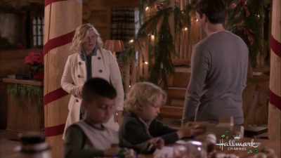 Now, let's um, let's see
what we can do for a- - Christmas at Holly Lodge