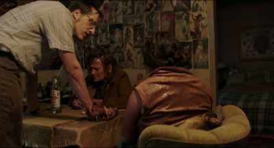 - Now you lick each other's cunts.
- What? - The Golden Glove