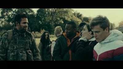 Now, listen,
get yourselves on the boat, - War of the Worlds: The Attack