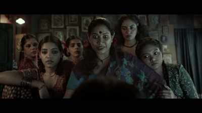 Now listen to me carefully, - Gangubai Kathiawadi