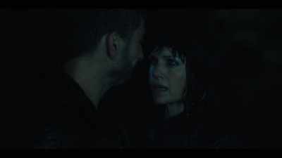 -Now look...
-(thunder rumbling) - Jett