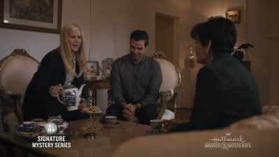 Now, Mrs. Macklin,
would you mind - Chronicle Mysteries: Vines that Bind