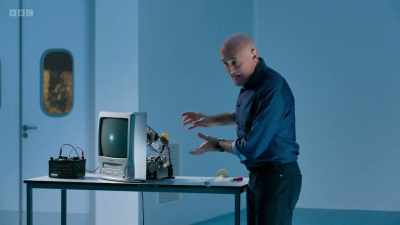 Now, ordinarily on a TV set, - Secrets of Size: Atoms to Supergalaxies