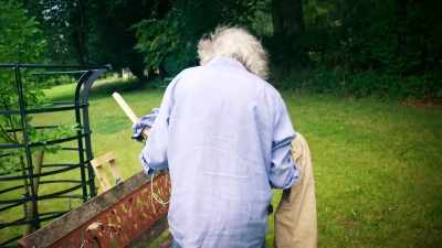 'Now our scaredeer is complete, - James May and the Dull Men