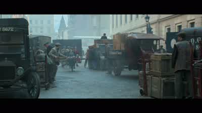 Now, pull over, right ahead. - Mary Poppins Returns