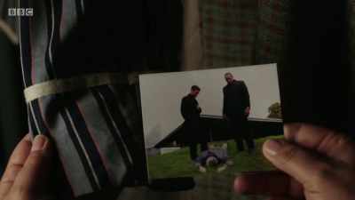 Now raise your arms and sway
like trees in the wind. - Shakespeare & Hathaway - Private Investigators
