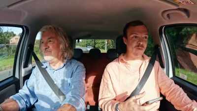 Now, remember, we can't come
to a full standstill. - James May and the Dull Men