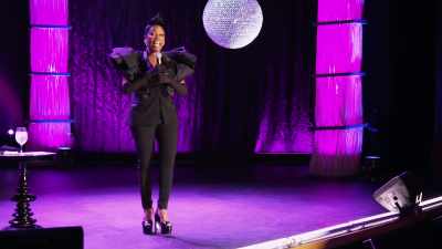 Now see, I had never had
the free lunch program, - Sommore: Queen Chandelier