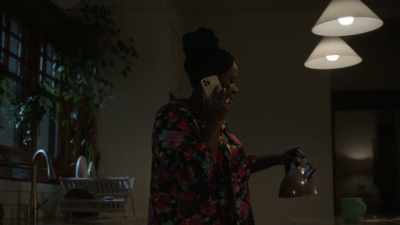Now she's trying to come up off them. [chuckles] - My Husband's Baby