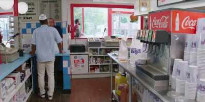 Now, when someone orders
a cola, - Good Burger 2