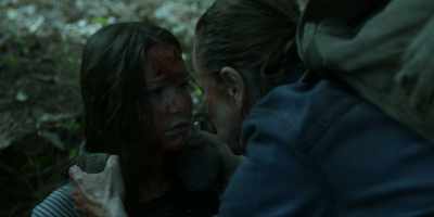 Now, you stay put, - Tales of the Walking Dead