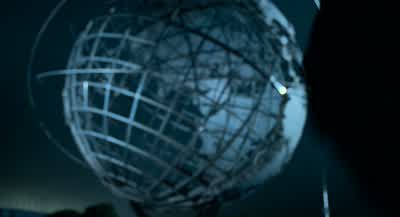 Eight minutes to the destruction of Earth. - Men in Black