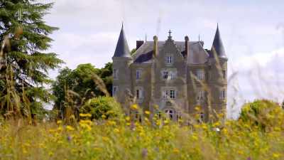Now the peas are tied, - Escape to the Chateau: Make Do & Mend