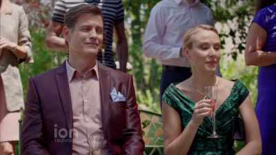 Now the stunning Sasha
wearing a fall print. - A Christmas in Royal Fashion
