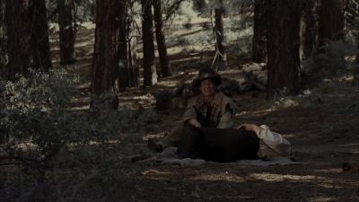 Now there's a bird
I ain't never seen before. - Deadwood