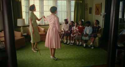Now, these are the key
foundations to perfect posture. - Sylvie's Love