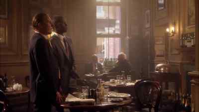 - Now that wasn't supposed to happen. - Hustle