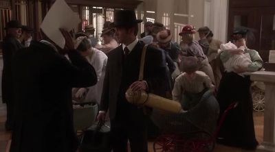 - Now, where were...
- (babies crying loud) - Murdoch Mysteries
