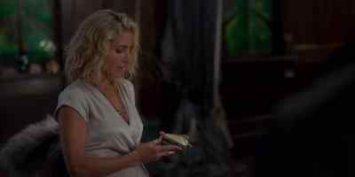 -Now, what did the trawlerman see? -Leandra has a temper. - Tidelands