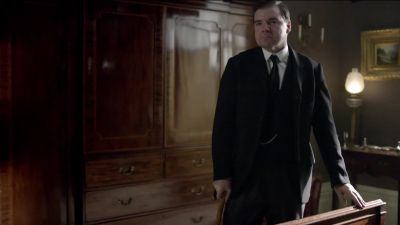 Now will you kindly explain
what in heaven is going on? - Downton Abbey
