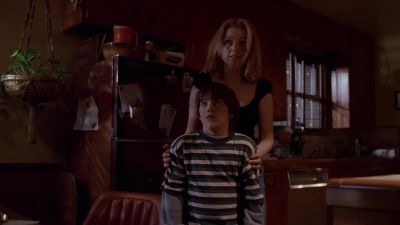 Now you... you sit him back down
and you feed him his supper. - The X-Files