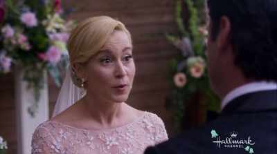 - Now, if you'll repeat after-- - Wedding at Graceland